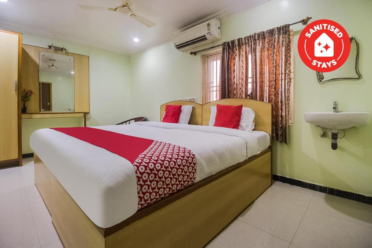 Oyo 70841 Hotel Anjali Residency Velur Esterno foto
