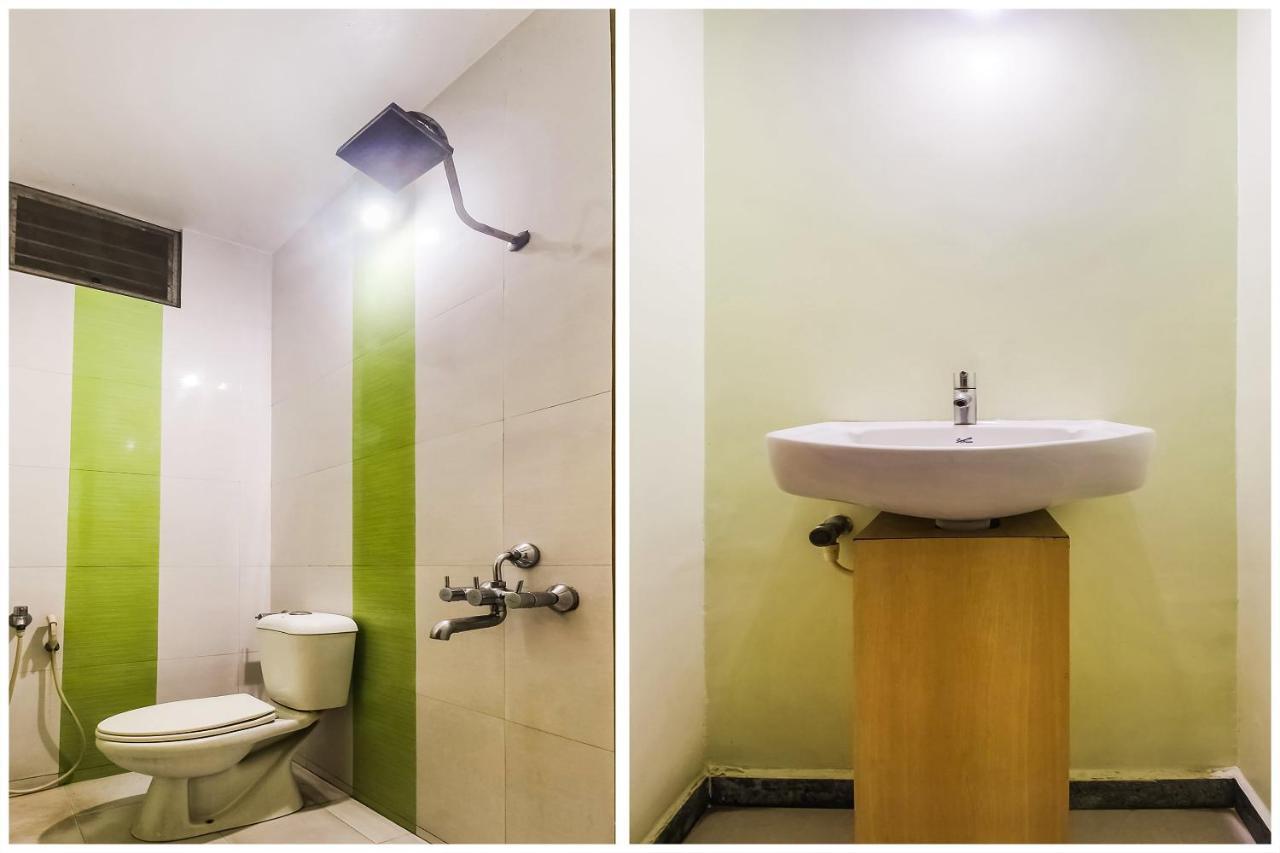 Oyo 70841 Hotel Anjali Residency Velur Esterno foto