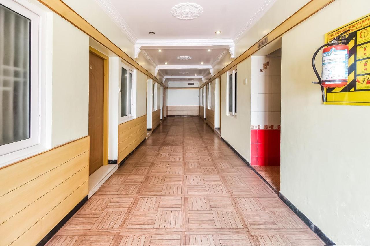 Oyo 70841 Hotel Anjali Residency Velur Esterno foto